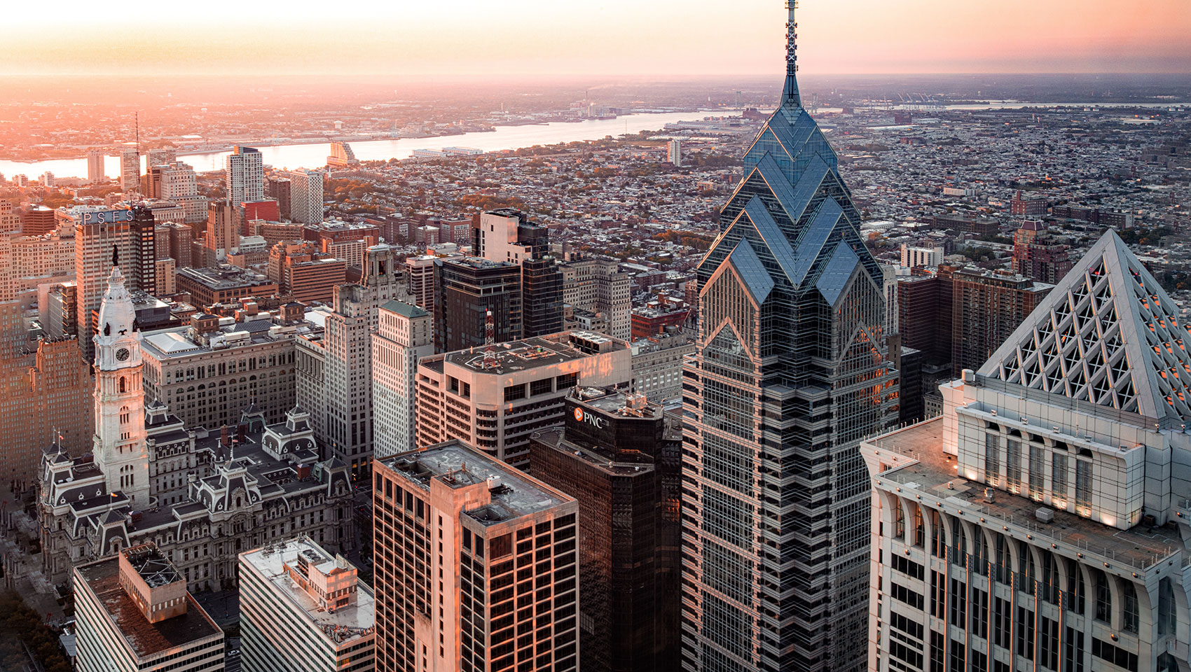 A positive review of Kimpton Hotel Monaco Philadelphia from a past guest